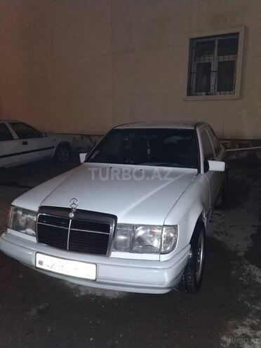 Mercedes E 200 1989, 200 km - 0.3 l - Bakı