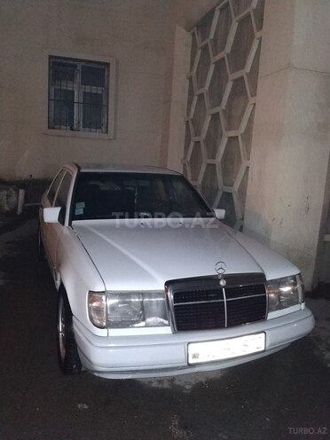 Mercedes E 200 1989, 200 km - 0.3 l - Bakı