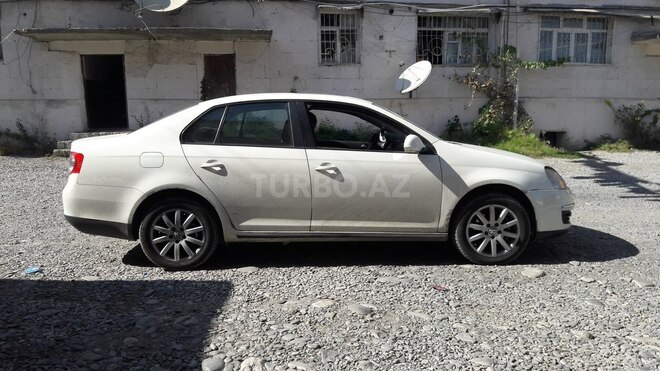 Volkswagen Jetta 2008, 178,000 km - 1.6 л - Bakı