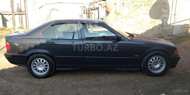 BMW 320 1992, 350,000 km - 2.0 l - Bakı