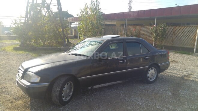Mercedes C 220 1994, 330,458 km - 2.2 l - Bakı