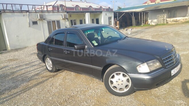 Mercedes C 220 1994, 330,458 km - 2.2 l - Bakı