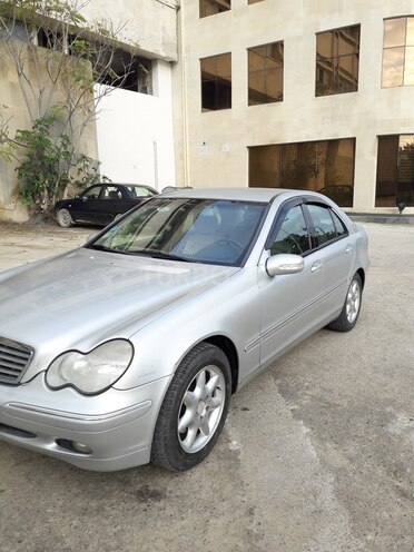 Mercedes C 240 2000, 250,000 km - 2.6 l - Bakı