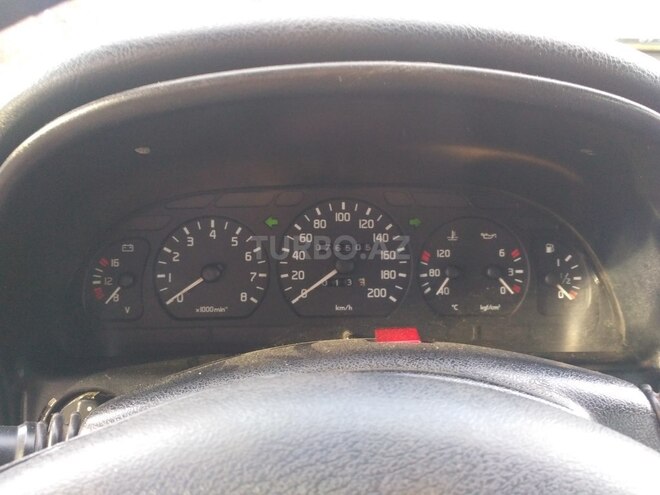 GAZ 31105 2006, 176,000 km - 2.4 l - Gəncə