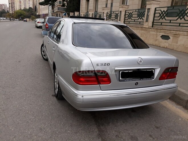Mercedes E 320 1999, 216,000 km - 3.2 l - Bakı
