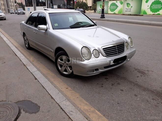 Mercedes E 320 1999, 216,000 km - 3.2 l - Bakı