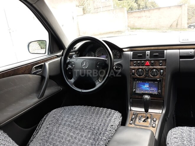 Mercedes E 320 1999, 216,000 km - 3.2 l - Bakı