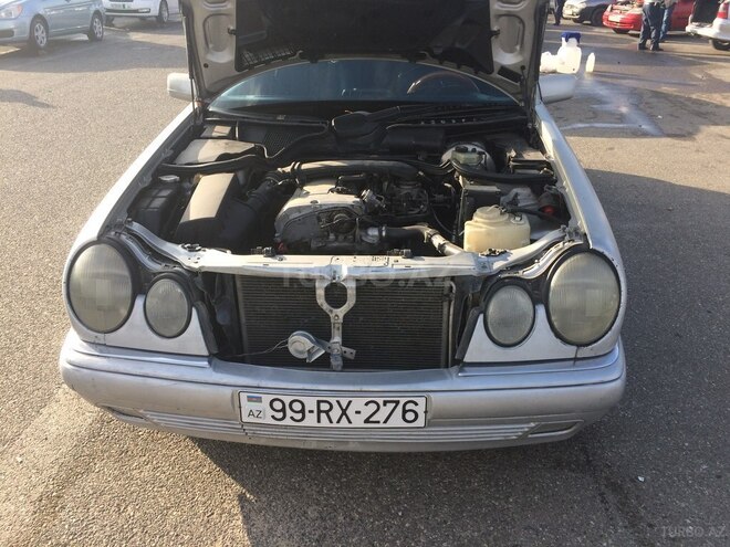Mercedes E 230 1996, 442,000 km - 2.3 l - Bakı