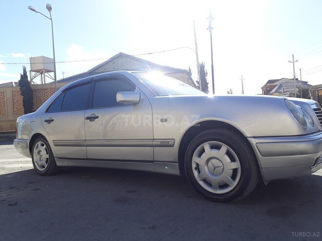Mercedes E 230 1995, 370,000 km - 2.3 l - Bakı