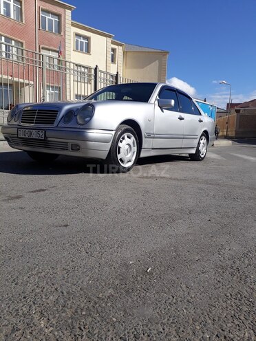 Mercedes E 230 1995, 370,000 km - 2.3 l - Bakı