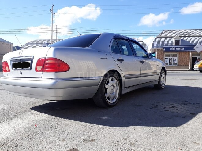 Mercedes E 230 1995, 370,000 km - 2.3 l - Bakı