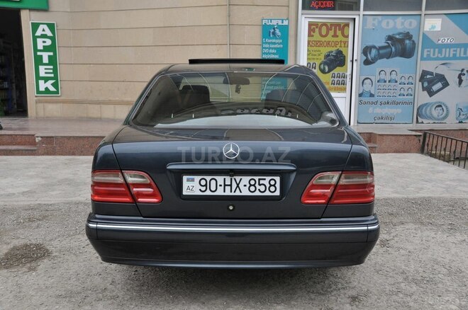 Mercedes E 200 1999, 288,000 km - 2.0 l - Bakı