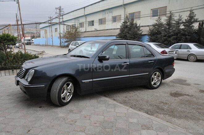 Mercedes E 200 1999, 288,000 km - 2.0 l - Bakı