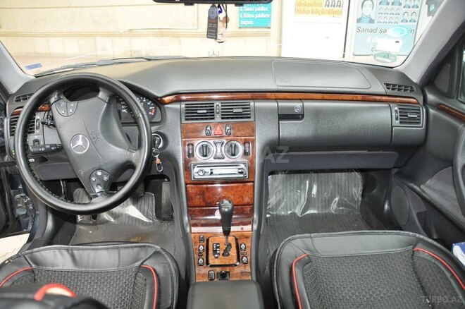 Mercedes E 200 1999, 288,000 km - 2.0 l - Bakı