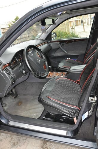 Mercedes E 200 1999, 288,000 km - 2.0 l - Bakı