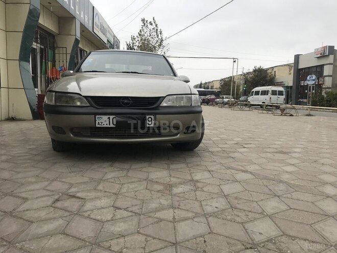 Opel Vectra 1996, 280,000 km - 1.6 l - Sumqayıt
