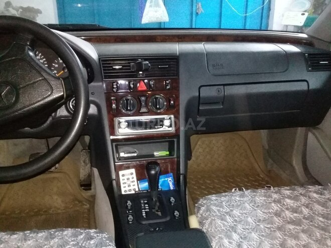Mercedes C 230 1997, 199,711 km - 2.3 l - Bakı