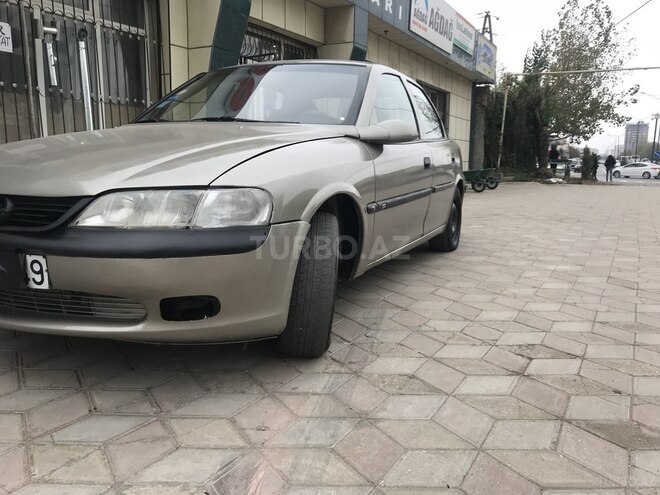 Opel Vectra 1996, 280,000 km - 1.6 l - Sumqayıt