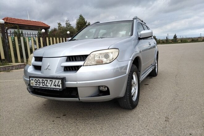 Mitsubishi Outlander 2004, 282,000 km - 2.4 л - Bakı