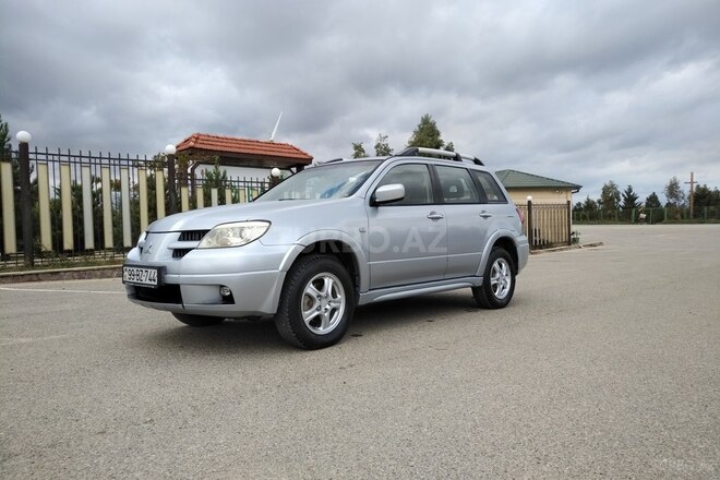 Mitsubishi Outlander 2004, 282,000 km - 2.4 л - Bakı