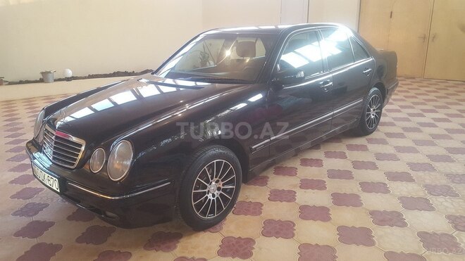 Mercedes E 240 1999, 275,577 km - 2.4 l - Gəncə