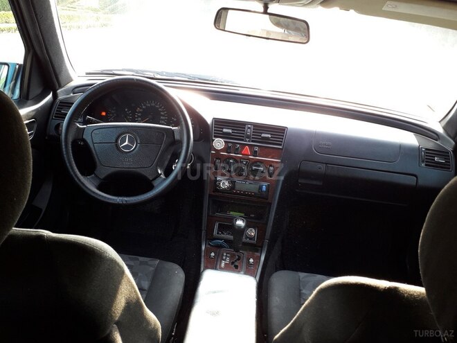 Mercedes C 200 1999, 240,000 km - 2.0 л - Gəncə