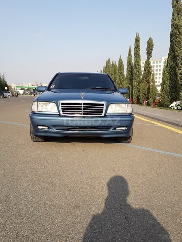 Mercedes C 200 1999, 240,000 km - 2.0 л - Gəncə