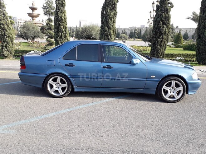 Mercedes C 200 1999, 240,000 km - 2.0 л - Gəncə