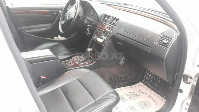 Mercedes C 230 1999, 194,551 km - 2.3 l - Bakı