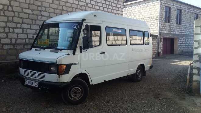 Mercedes 208 D 1992, 356,287 km - 2.3 l - Qazax