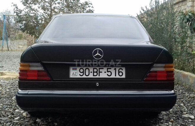 Mercedes E 200 1991, 370,000 km - 2.0 l - Bakı