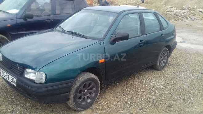 Volkswagen Polo 1995, 235,214 km - 1.5 л - Sumqayıt