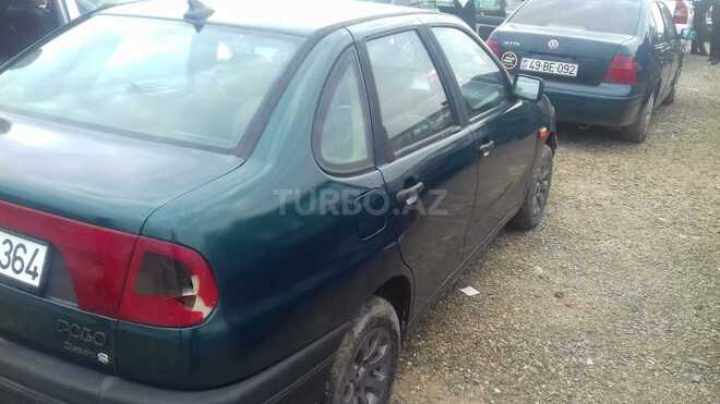 Volkswagen Polo 1995, 235,214 km - 1.5 л - Sumqayıt