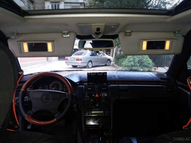Mercedes E 230 1996, 276,219 km - 2.3 l - Bakı