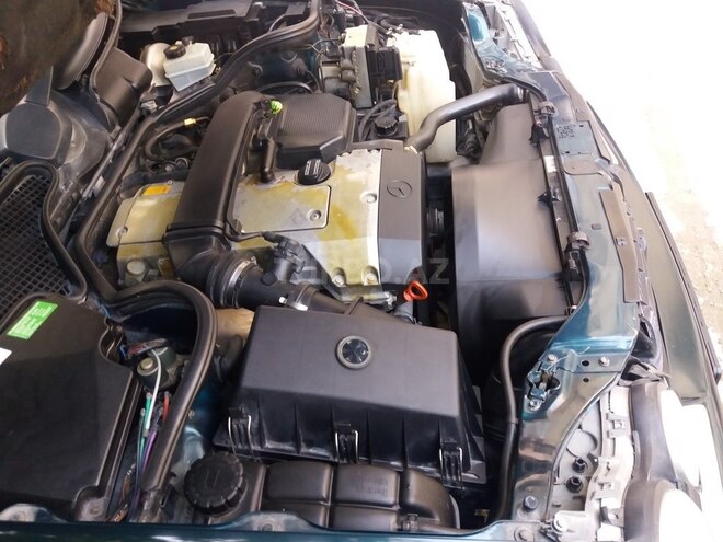 Mercedes E 230 1996, 276,219 km - 2.3 l - Bakı