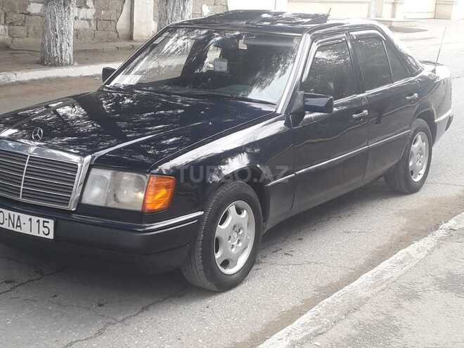 Mercedes E 220 1993, 210,000 km - 2.2 l - Sumqayıt