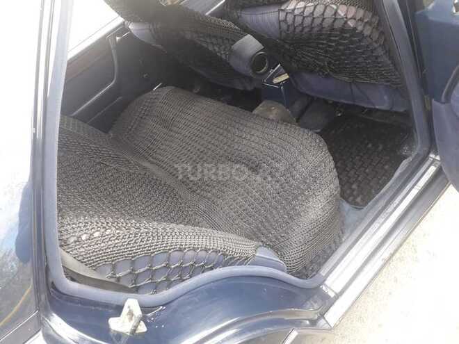 Mercedes E 220 1993, 210,000 km - 2.2 l - Sumqayıt