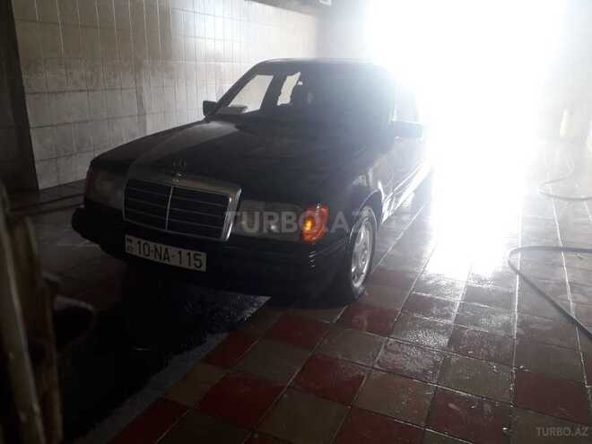 Mercedes E 220 1993, 210,000 km - 2.2 l - Sumqayıt