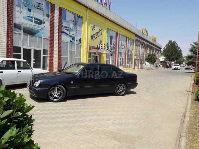Mercedes E 230 1996, 306,800 km - 2.3 l - Masallı