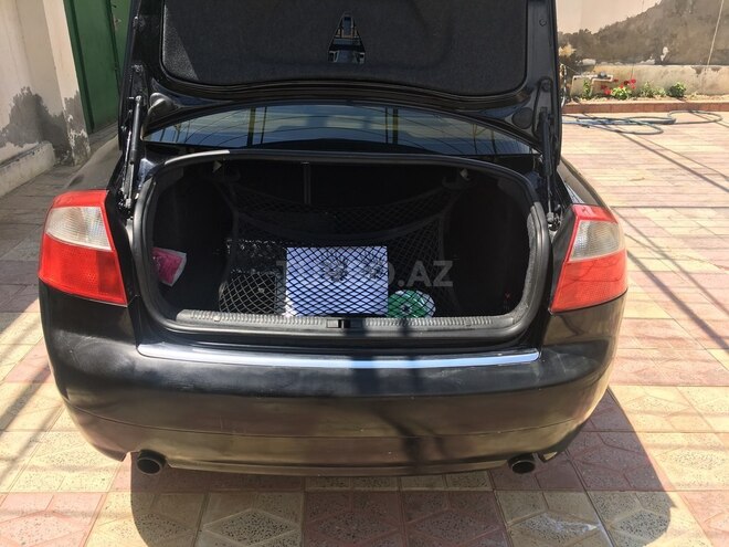 Audi A4 2002, 260,000 km - 1.8 л - Bakı