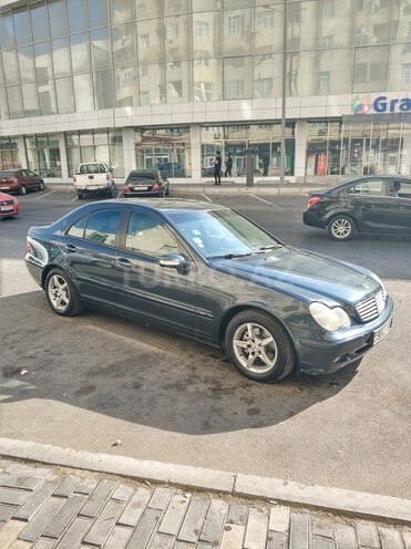Mercedes C 200 2000, 318,000 km - 2.0 l - Bakı
