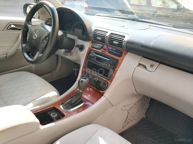 Mercedes C 200 2000, 318,000 km - 2.0 l - Bakı