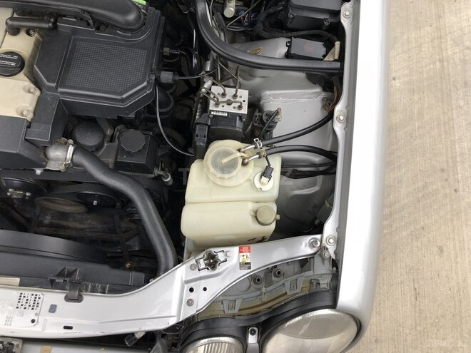 Mercedes E 230 1997, 225,276 km - 2.3 l - Xırdalan
