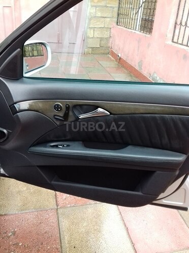 Mercedes E 320 2003, 187,000 km - 3.2 l - Xırdalan