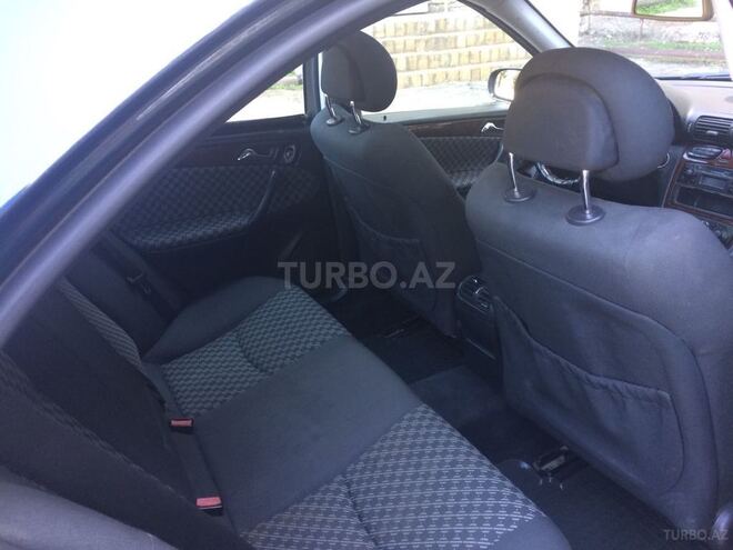 Mercedes C 240 2002, 286,000 km - 2.6 l - Sumqayıt