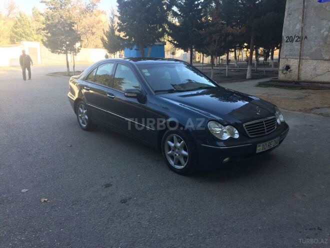 Mercedes C 240 2002, 286,000 km - 2.6 l - Sumqayıt
