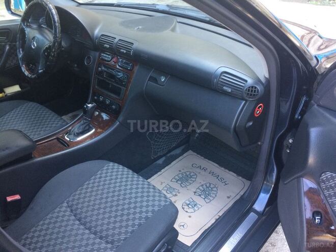 Mercedes C 240 2002, 286,000 km - 2.6 l - Sumqayıt