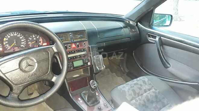 Mercedes C 220 1998, 200,000 km - 2.2 l - Yevlax