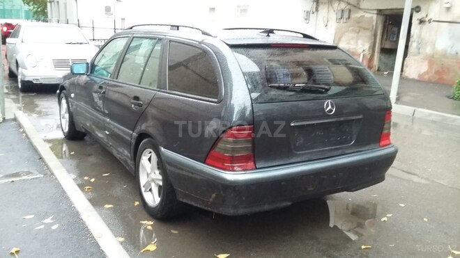 Mercedes C 220 1998, 200,000 km - 2.2 l - Yevlax
