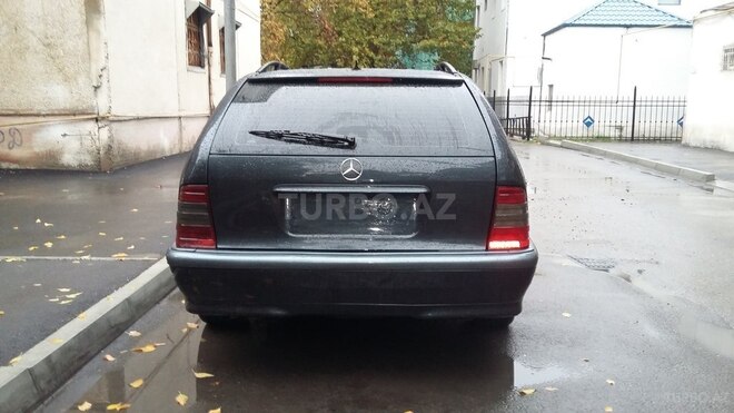Mercedes C 220 1998, 200,000 km - 2.2 l - Yevlax